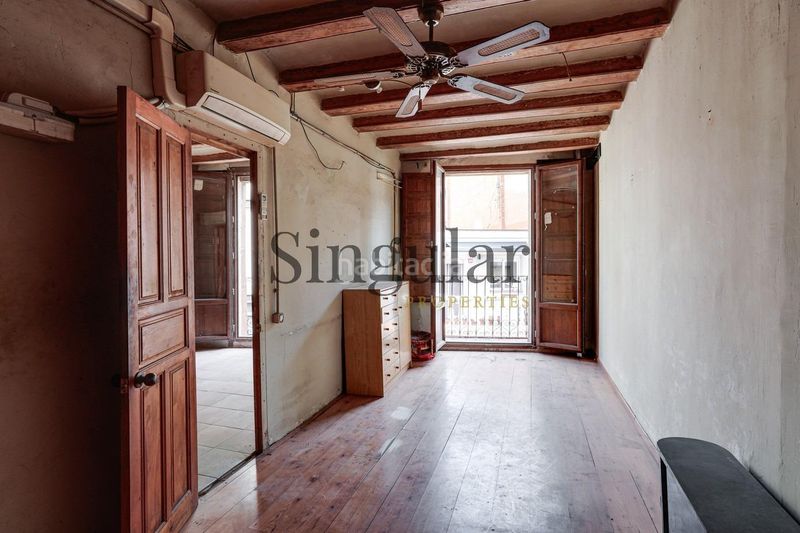 Foto 307dcb3c-38c6-46b0-8873-55ef656cefeb. Àtic a Raval Barcelona