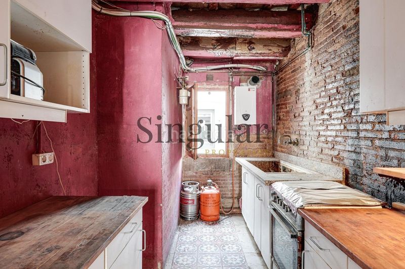 Foto 6c9629d1-f26b-4aae-9e6e-fc70a5da6b0c. Àtic a Raval Barcelona