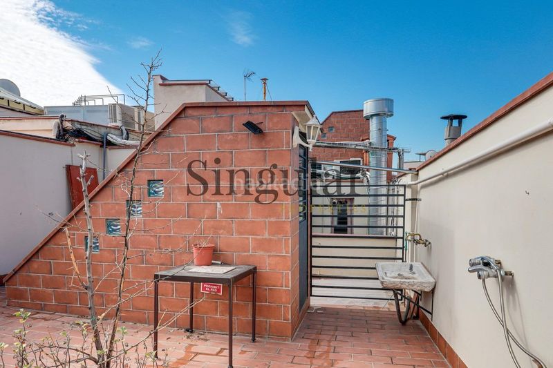 Foto 83f88d07-ead3-48c0-8241-88c056001df7. Àtic a Raval Barcelona