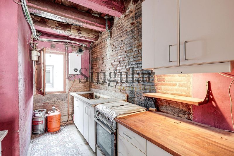 Foto cc034356-4445-4c80-845a-63556ae01f52. Àtic a Raval Barcelona