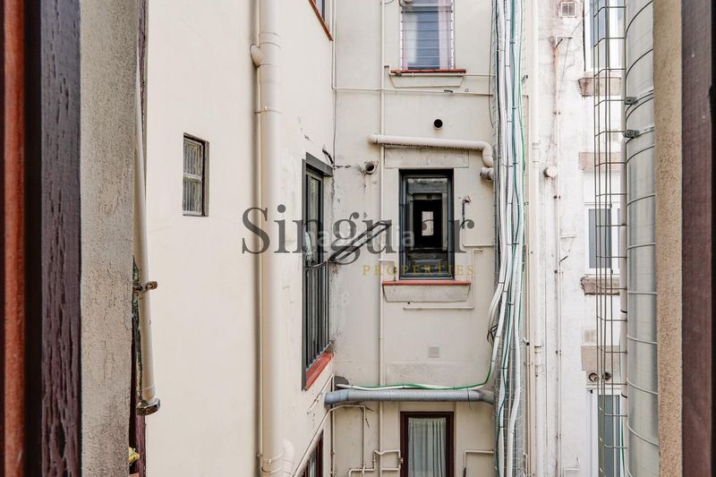 Foto ea176396-9483-4630-b8d7-8dc9a5e266eb. Àtic a Raval Barcelona