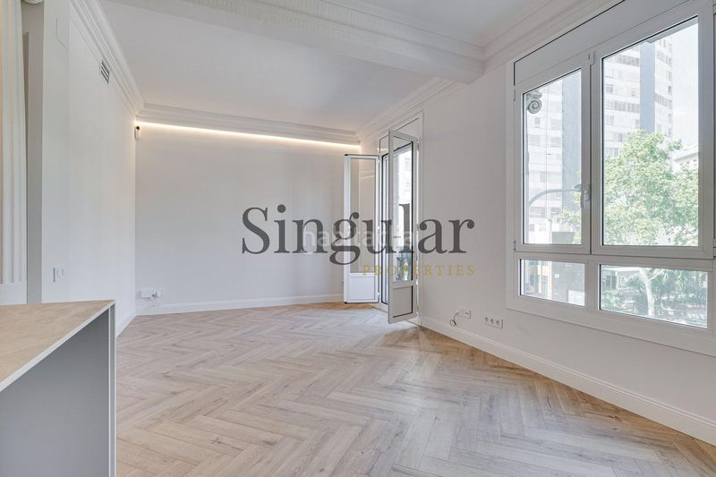 Foto da6e2042-cdce-43e7-a685-305e6ff4490d. Pis a La Nova Esquerra de l´Eixample Barcelona