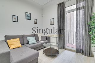 Flat  Calle roger de flor. Piso con esencia modernista y alto potencial en finca clásica