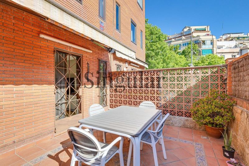 Foto b76c0347-f536-44c0-b25b-19e910f7e5fe. Casa adossada amb calefacció aparcament a La Font d´en Fargues Barcelona