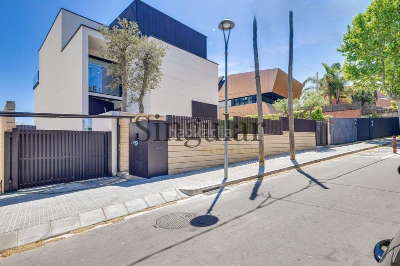 Foto 560aed13-ced3-4247-ac0f-228cbf54ab65. Haus mit heizung parking pool in Arxiu Sant Cugat del Vallès