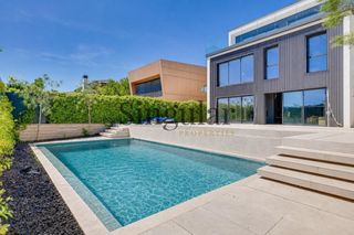 Casa  Passeig de valldoreix. Espectacular vivienda de obra nueva con vistas panorámicas