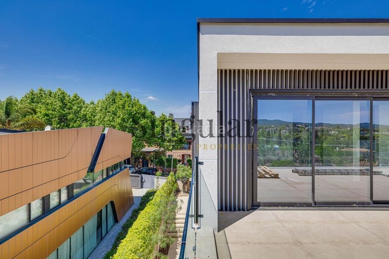 Foto d12e92e3-8b73-4e25-87d1-9d3497a3c4c3. Haus mit heizung parking pool in Arxiu Sant Cugat del Vallès