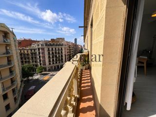 Appartamento  Carrer de proven�a. Vivienda con encanto y muy luminosa
