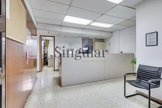 Location Bureau à Fort Pienc. Conjunto de oficinas en alquiler junto a passeig de sant joan