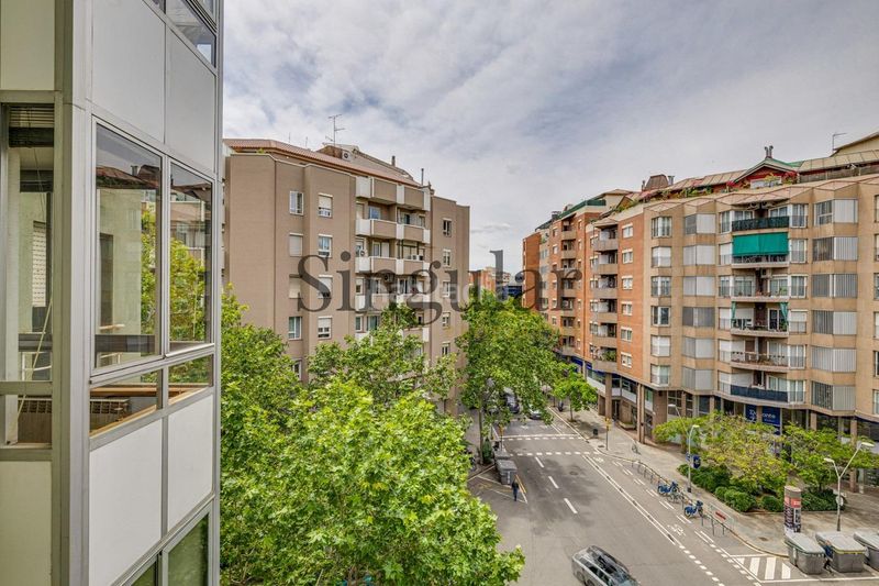 Foto e2f58ada-31a8-4c52-9d4b-cea608a0ffa5. Pis amb calefacció a La Nova Esquerra de l´Eixample Barcelona
