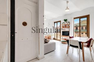 Flat  Carrer de provença. Vivienda con encanto y muy luminosa