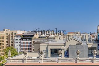 Àtic  Avenida diagonal. Encantador inmueble en el corazón del quadrat dor de leixample