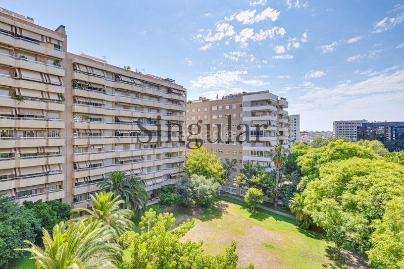 Foto 15a024e7-37b3-4a81-8ec6-65501f6ebef3. Pis amb calefacció aparcament a Barri de les Corts Barcelona