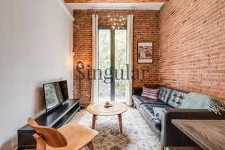 Apartament  Carrer de valència. Vivienda de diseño vanguardista e industrial