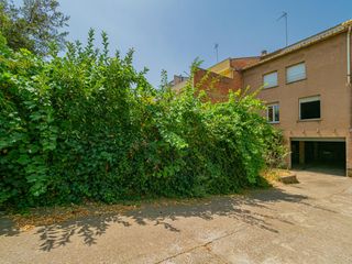 Casa a schiera  De vilamirosa. Casa unifamiliar amb jardí a manlleu