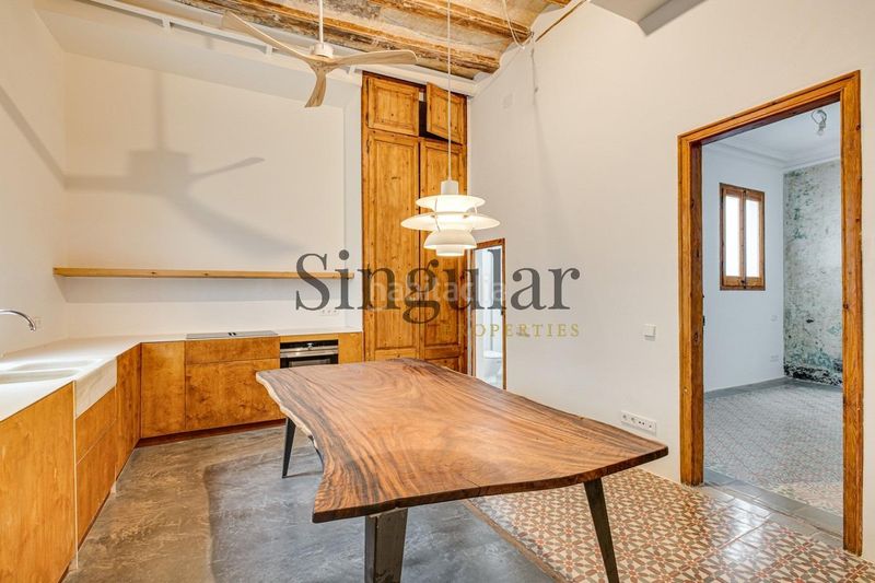 Foto 5f7817c0-8993-4485-943f-da4f51742dca. Piso planta principal en edificio catalogado en Gòtic Barcelona