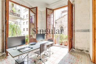 Appartement à Gòtic. Planta principal en edificio catalogado