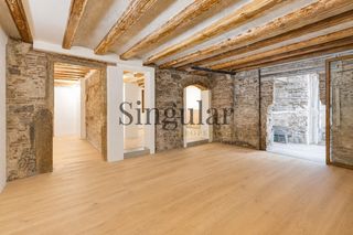 Duplex in Gòtic. Dúplex con carácter en el corazón del barrio gótico