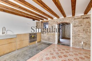 Dúplex en Gòtic. Dúplex con carácter en el corazón del barrio gótico