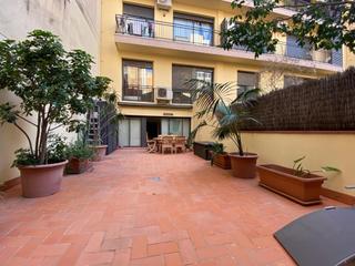 Miete Etagenwohnung  Ronda de sant antoni. Ronda sant antoni - reformado - 3 hab. - gran terraza