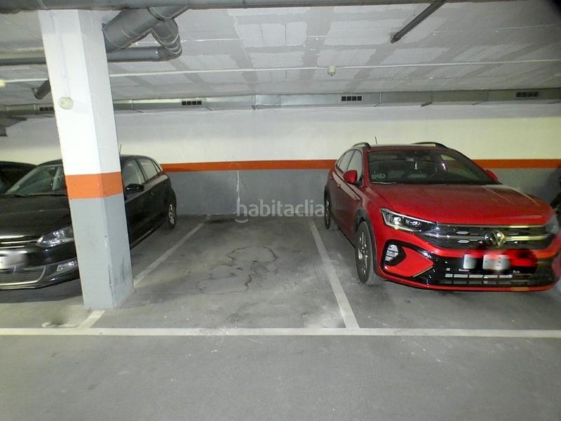 Foto 38b65b1e-2f42-4020-aed8-45e4e5af1a6a. Alquiler piso - duplex con terraza - 3 dormitorios - estacion tren en Castelldefels