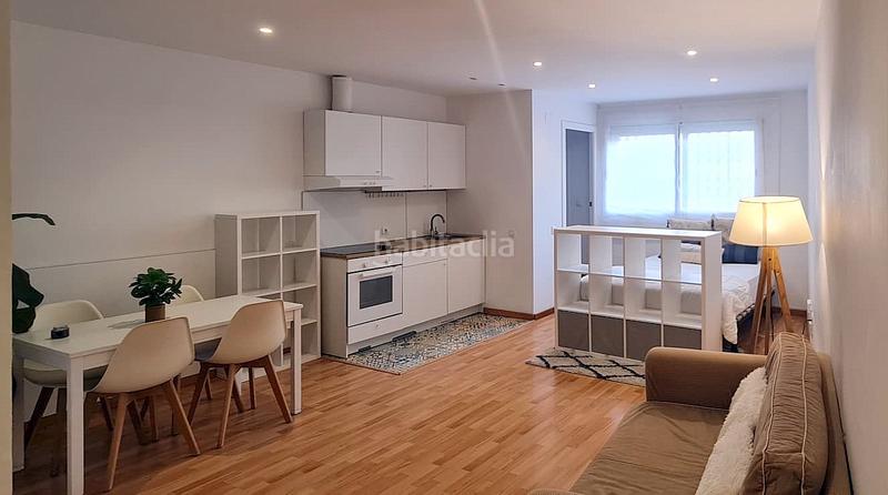 Foto e7ad2b7f-dc44-4890-96ee-cd82e475f2ec. Alquiler piso c./ manso - apartamento loft en Sant Antoni Barcelona