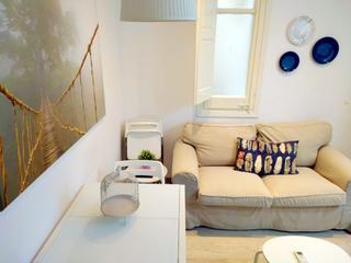 Rent Flat  Ronda de sant antoni. Ronda sant antoni 2h