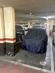 Aparcament cotxe a Carrer d'Alfons XII 5