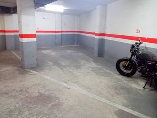 Aparcament cotxe a Carrer de Roger de Flor 5