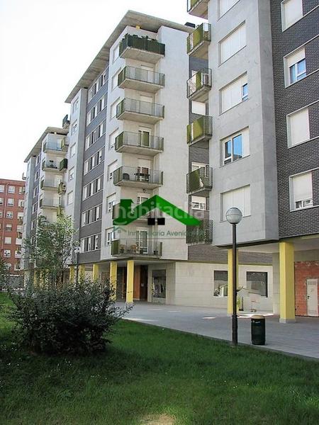 Foto 3543950e-1d93-42d9-b99c-da858e717d98. Alquiler local comercial local en plaza elorrieta en Bilbao