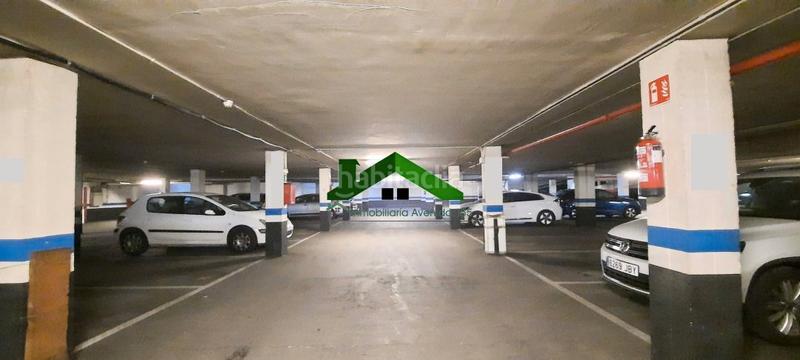 Foto 118c0df1-8a00-4c8a-a7c1-b6b3ea9af744. Parking voiture dans Ibarrekolanda Bilbao