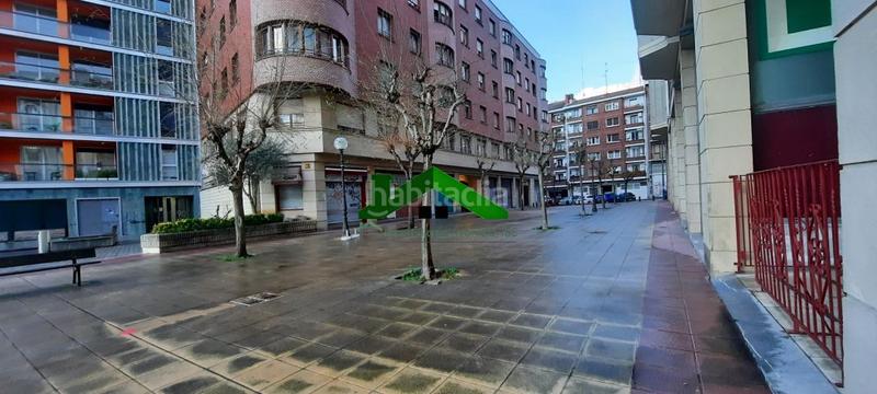 Foto 335c40ad-ffea-4a16-9149-113686935360. Parking voiture dans Ibarrekolanda Bilbao