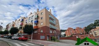 Pis  Calle los caserios. Urbanización con piscina