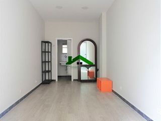 Rent Business premise  Navarro villoslada kalea. Tu próximo negocio empieza aquí!