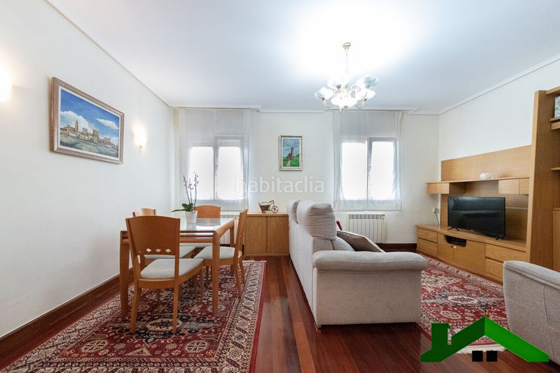 Foto b7a971b1-c36d-413e-84e6-5b3004a2d51e. Flat with heating in San Ignacio-Elorrieta Bilbao