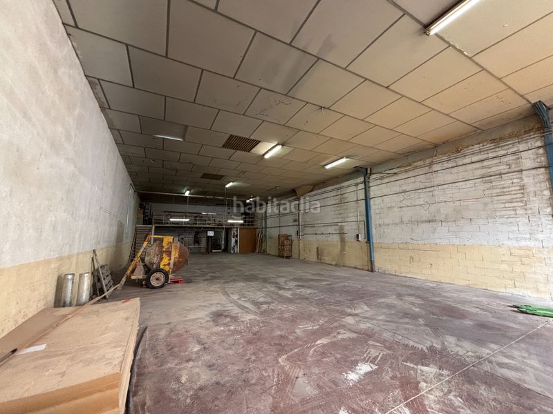 Foto ac10da08-f9de-4bcf-b250-794572fc5204. Industrial building in Andújar