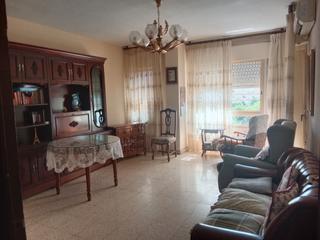 Appartement  Calle miguel de cervantes. Piso en zona emperadores