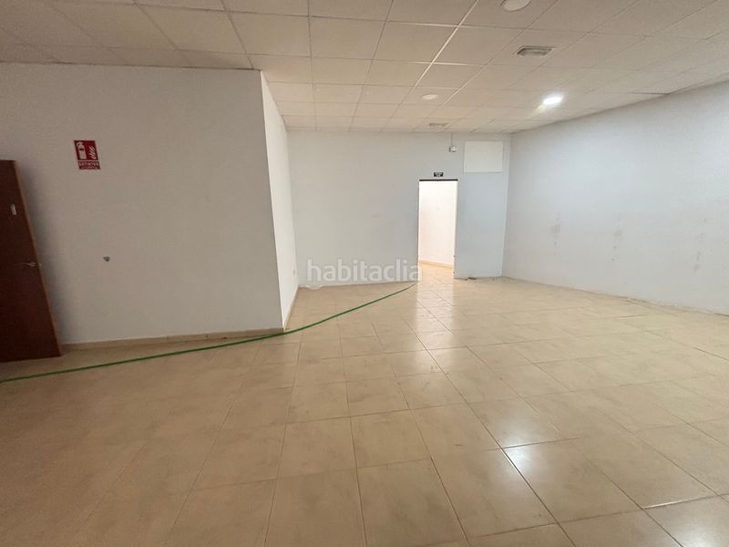 Foto d3c89786-4719-4036-a6fd-c6bc1cded4b3. Local comercial a Andújar
