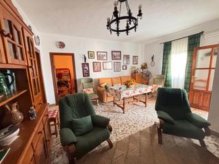 Casa adossada a Andújar. Casa en poblado virgen de la cabeza