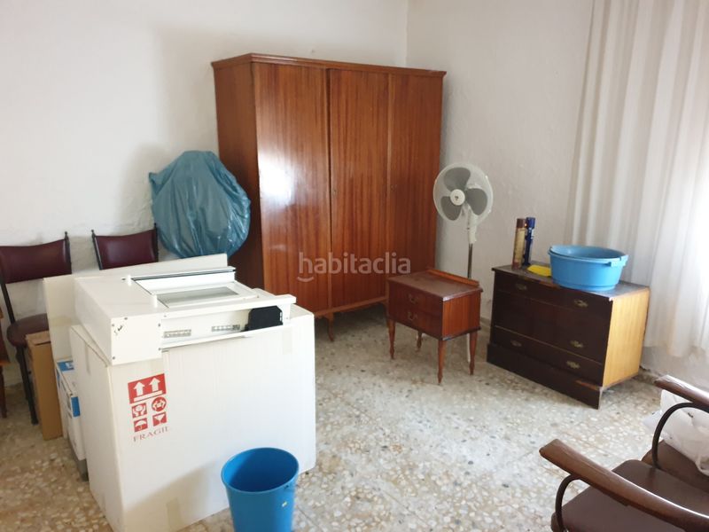 Foto a97282ea-fa48-4ddc-bf18-b739265082a9. Country house in a-4 319 in Andújar