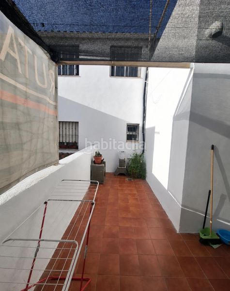 Foto b52a87a1-5b8c-44e4-8d70-564821f908a3. Casa adossada amb aparcament a Andújar