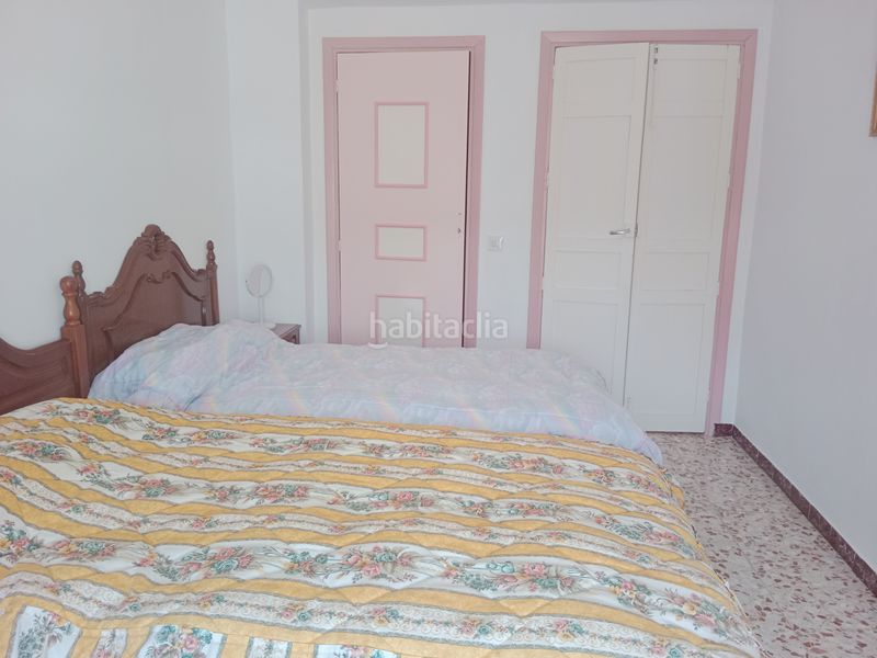 Foto b4fe5e33-84ba-4217-b396-836bf295ce20. Casa adosada casa en Villanueva de la Reina
