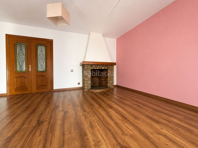 Foto a9985848-5d08-4d74-b9e1-654b970d1eaf. Pis amb xemeneia calefacció a Andújar