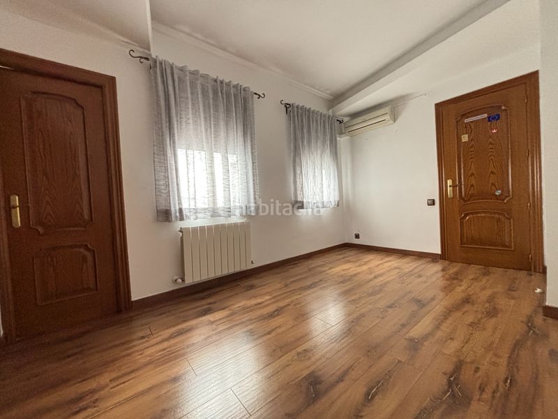 Foto d9df8249-3679-4166-9e62-776afdfec681. Pis amb xemeneia calefacció a Andújar