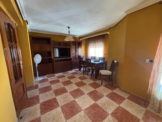 Rent Flat in Andújar. Piso de alquiler en zona emperadores