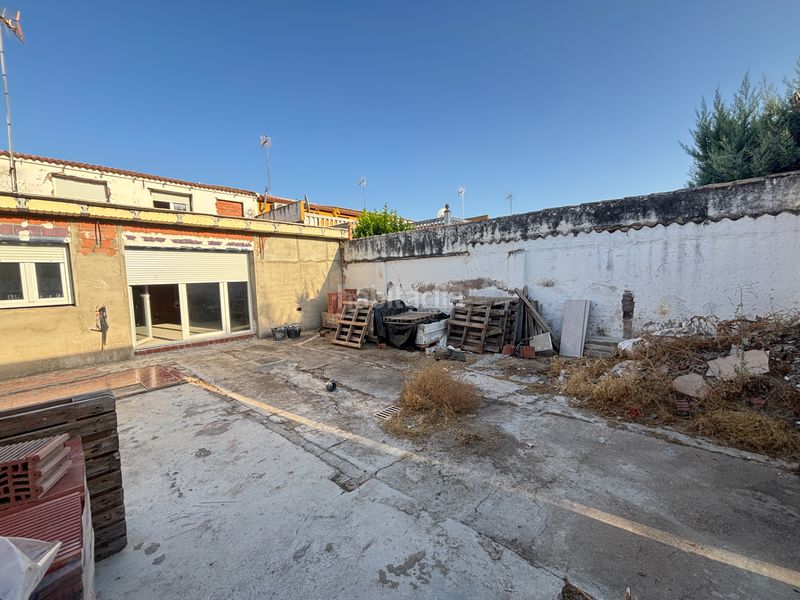Foto 0b781b23-aea0-405d-92b9-d325cc5578b2. Casa adossada a Andújar