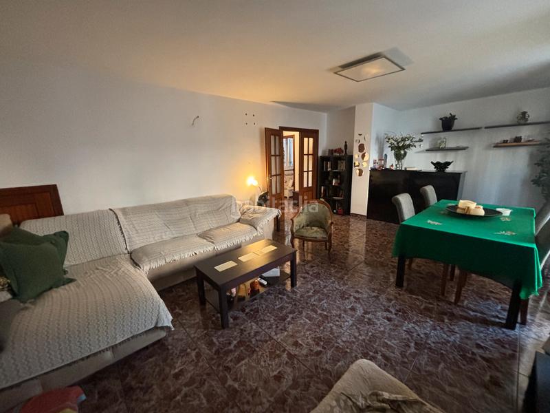 Foto 2eb9995f-6bc7-462b-aa8b-cde049b5b9db. Casa adossada amb piscina a Andújar