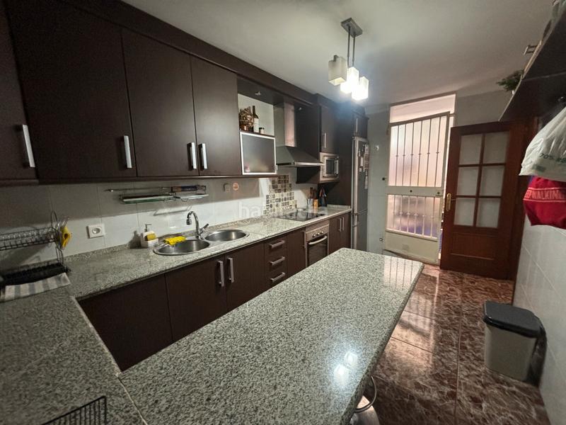 Foto 62be739d-f6a5-4237-90a5-dfd7a5a020c6. Casa adossada amb piscina a Andújar