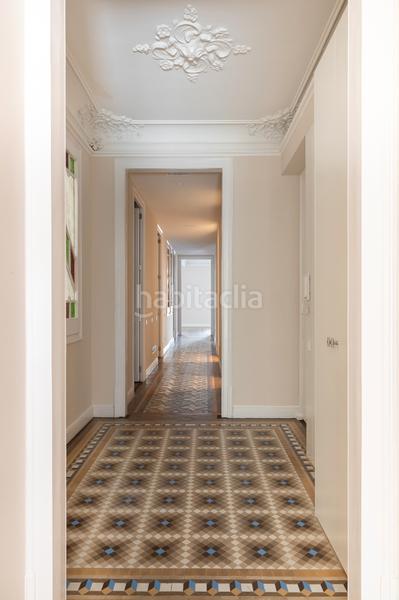 Foto 38d80b56-337c-41e7-bd56-995abb79efe1. Alquiler piso en carrer de valència 293 piso reformado 200m2 en carrer valencia, 5hab, 3 bñ. en Barcelona