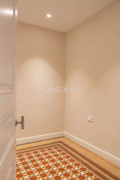 Foto 5567f452-6344-4341-ad82-00ddce046c65. Alquiler piso en carrer de valència 293 piso reformado 200m2 en carrer valencia, 5hab, 3 bñ. en Barcelona